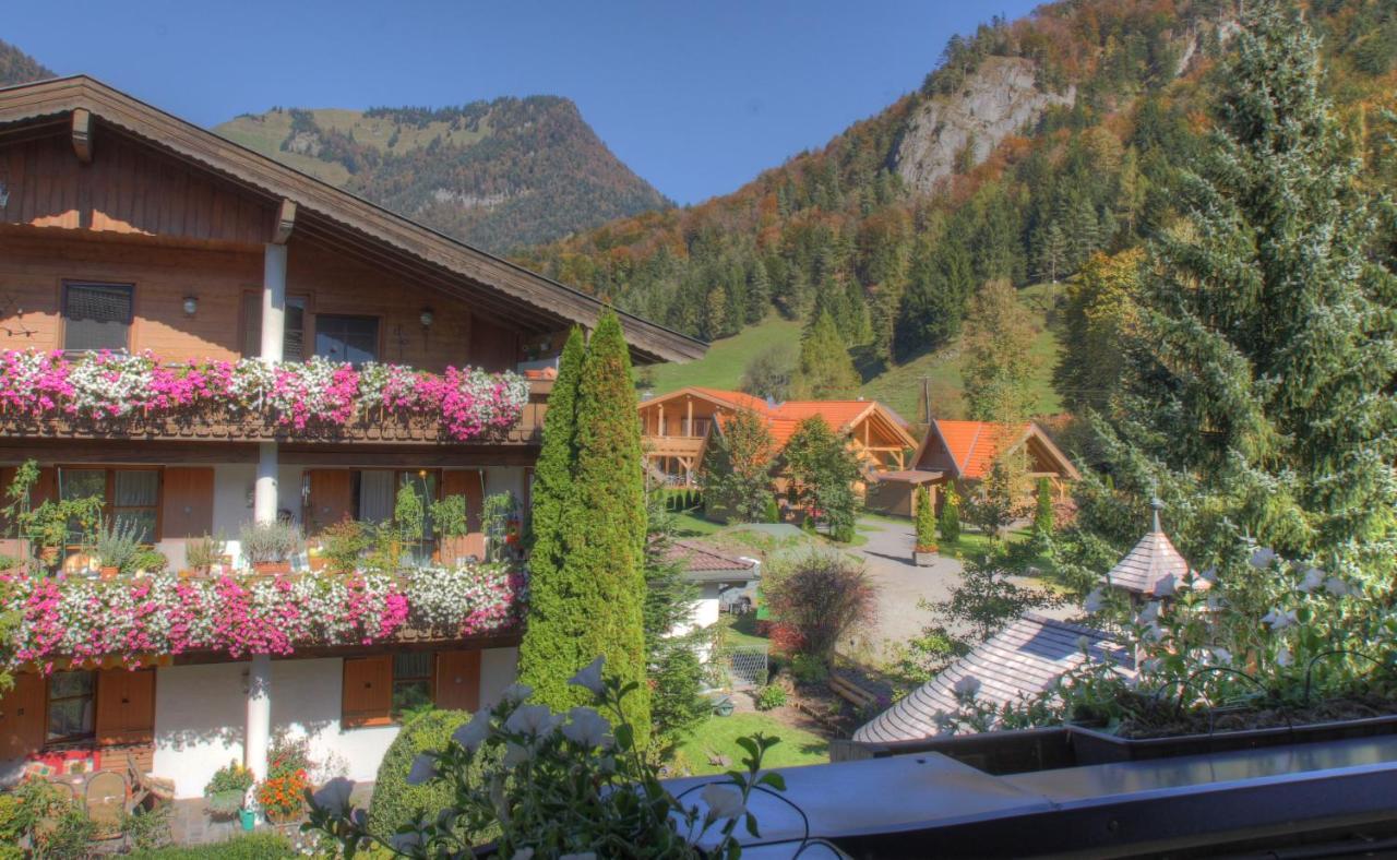 Mountain Inn Chalets & Apartments ヴァルヒゼー エクステリア 写真